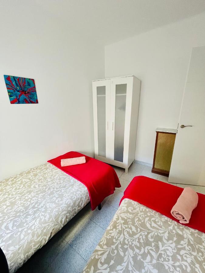 Barca 1 Apartment Сант Адриа де Бесос Екстериор снимка