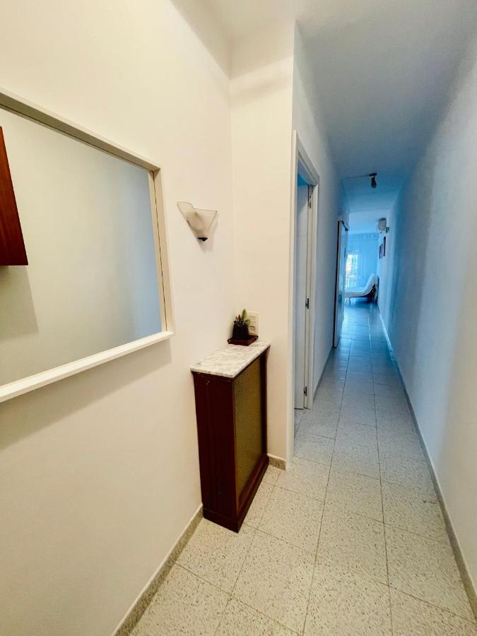 Barca 1 Apartment Сант Адриа де Бесос Екстериор снимка